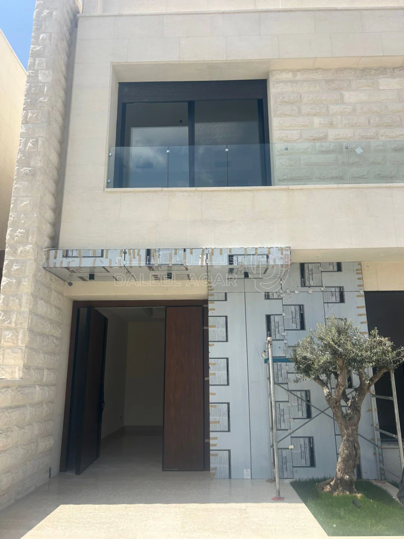 فيلا/منزل في فيلا فاخرة بتشطيب فندقي في دابوق - 790,000 دأ - صورة 1