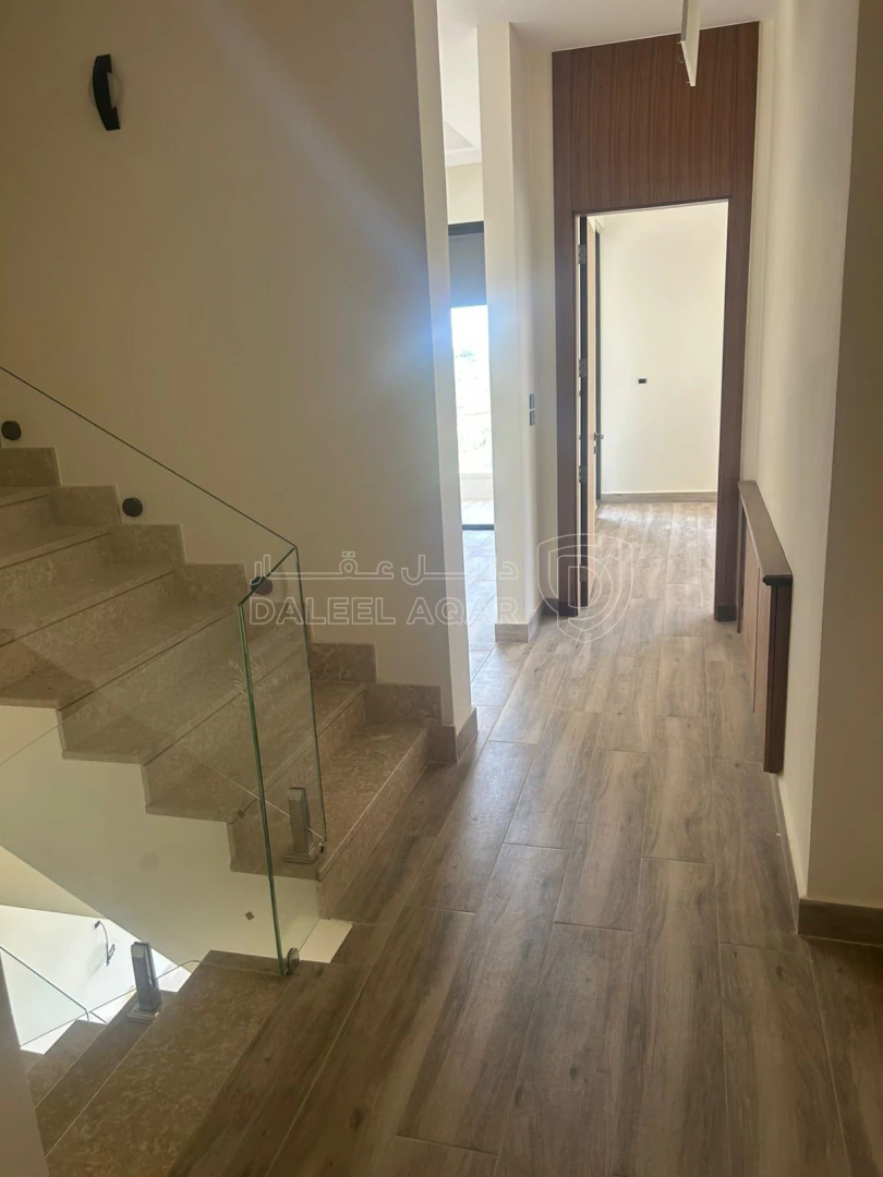 فيلا/منزل في فيلا فاخرة بتشطيب فندقي في دابوق - 790,000 دأ - صورة 1