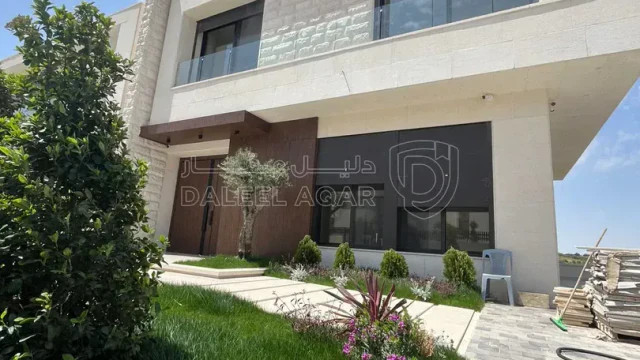 فيلا/منزل - فيلا فاخرة بتشطيب فندقي في دابوق - 800000 دأ