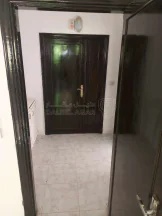 شقة في الحي الشرقي خلف المغفر الشرقي عمارة الؤلؤه  - 27,000 دأ - صورة NaN