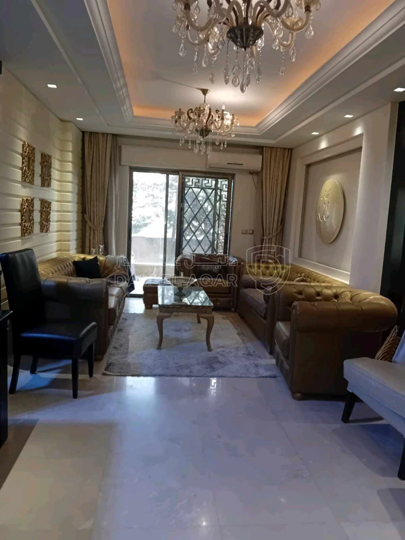 شقة في عماره ٤٢ - 140,000 دأ - صورة 1