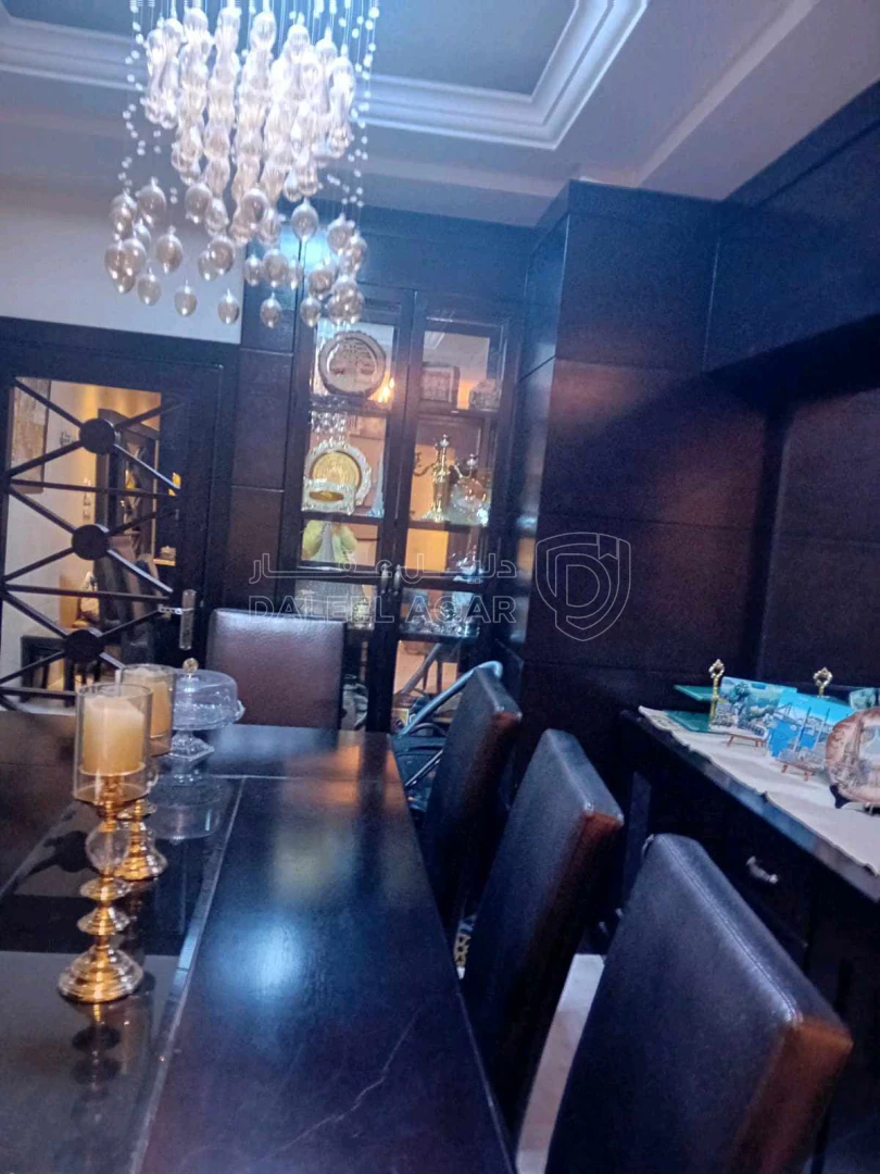 شقة في عماره ٤٢ - 140,000 دأ - صورة 1