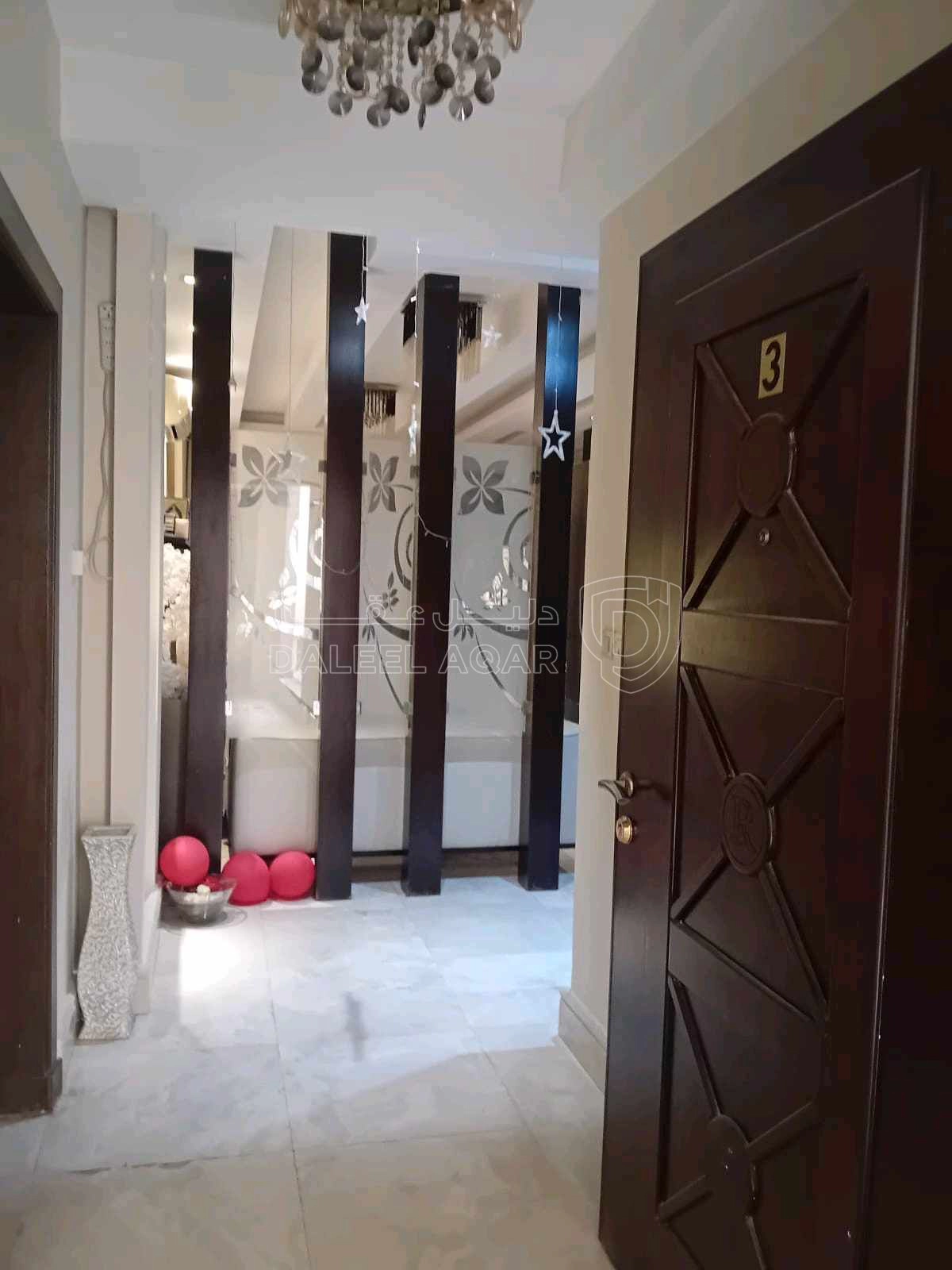 شقة في عماره ٤٢ - 140,000 دأ - صورة 1