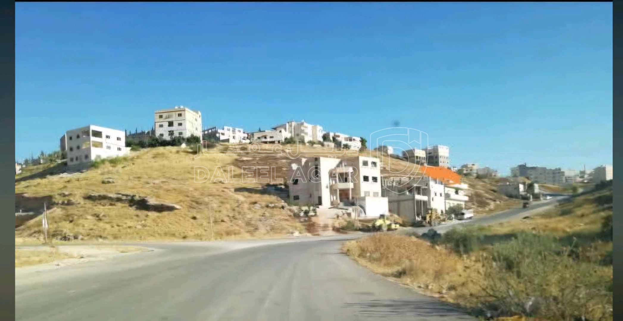 أرض في اربد قرب مستشفى الأميرة بسمة الجديد - 45,000 دأ - صورة 1