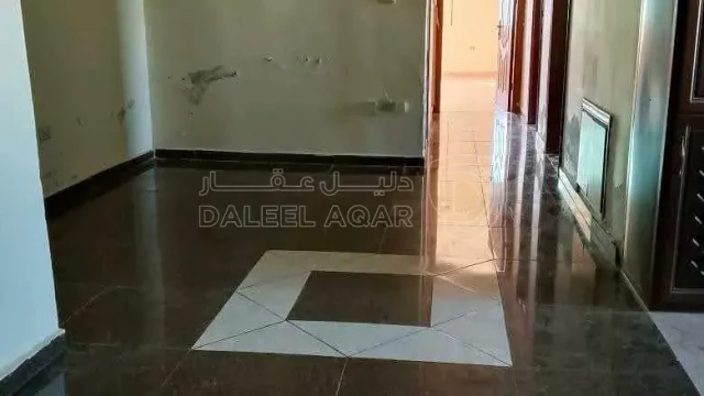 شقة - اربد مقابل مخفر اربد الشرقي  - 30000 دأ