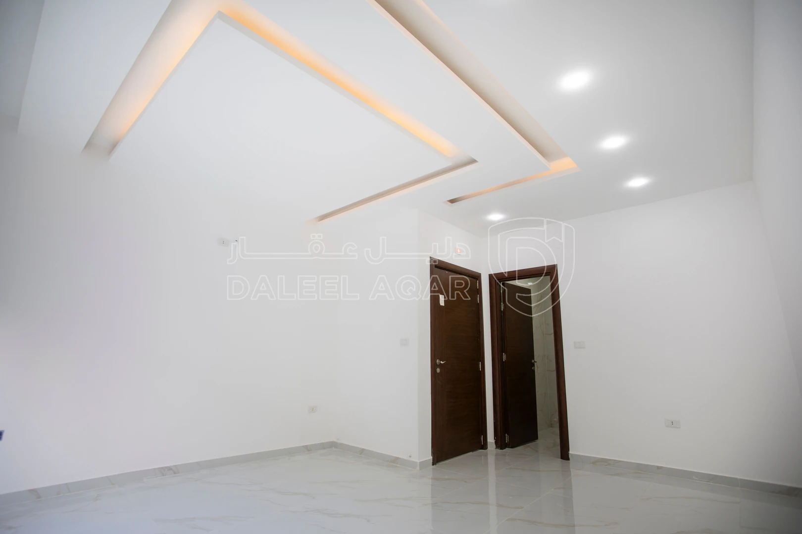 شقة في قرب طلوع الجاذبيه - 94,000 دأ - صورة 1