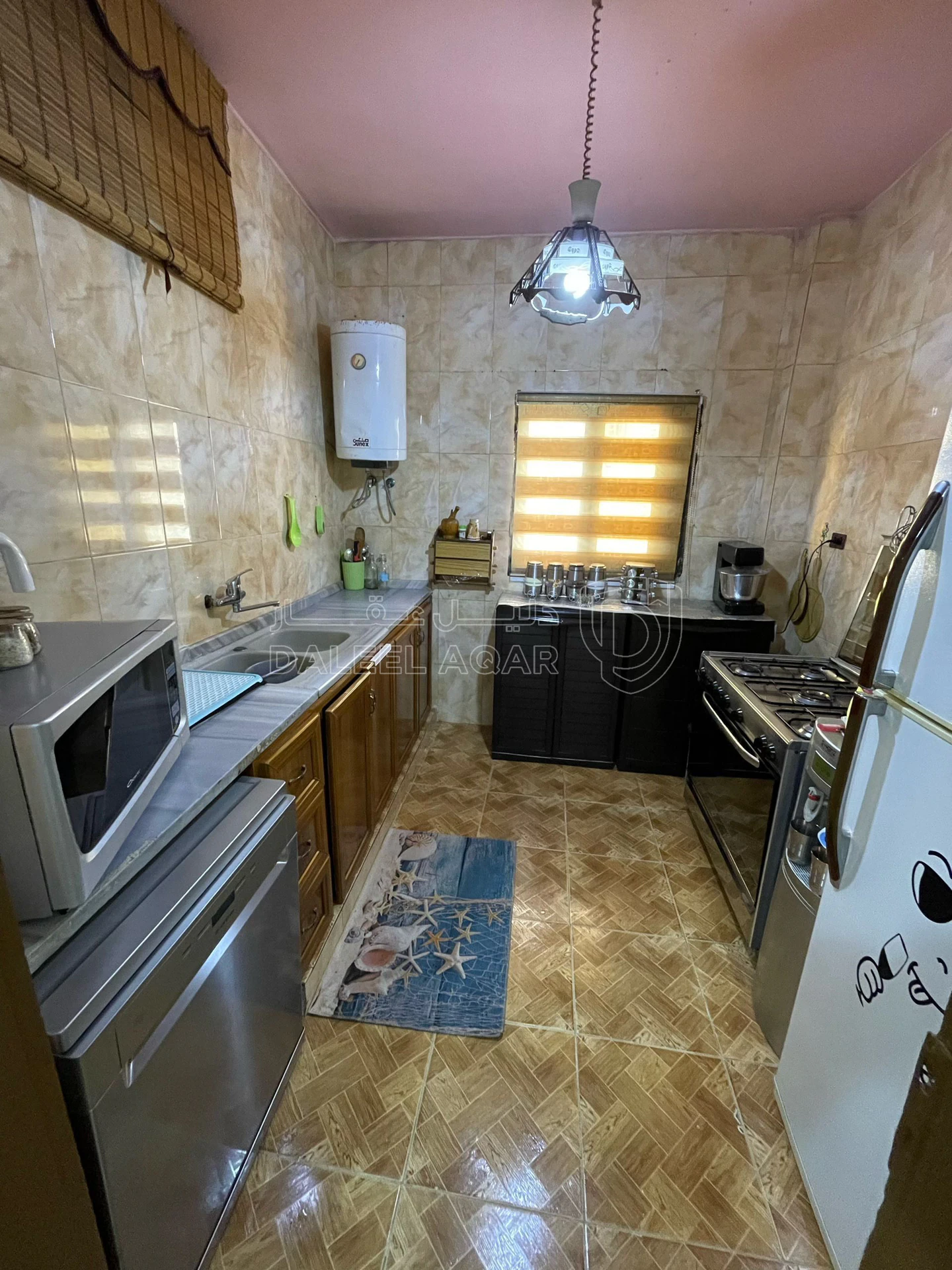 شقة في الزرقاء - حي معصوم  - 16,500 دأ - صورة 4