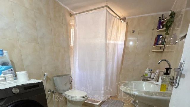 شقة في الزرقاء - حي معصوم  - 16,500 دأ - صورة NaN