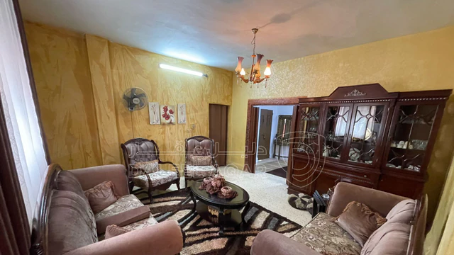 شقة في الزرقاء - حي معصوم  - 16,500 دأ - صورة NaN