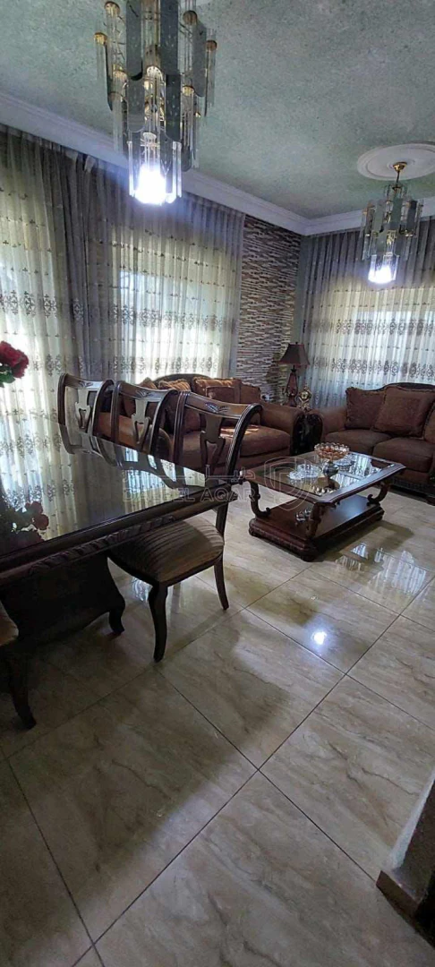 شقة في ضاحية الامير حسن خلف اقليم العاصمة ديوان الخواجا - 35,000 دأ - صورة 1