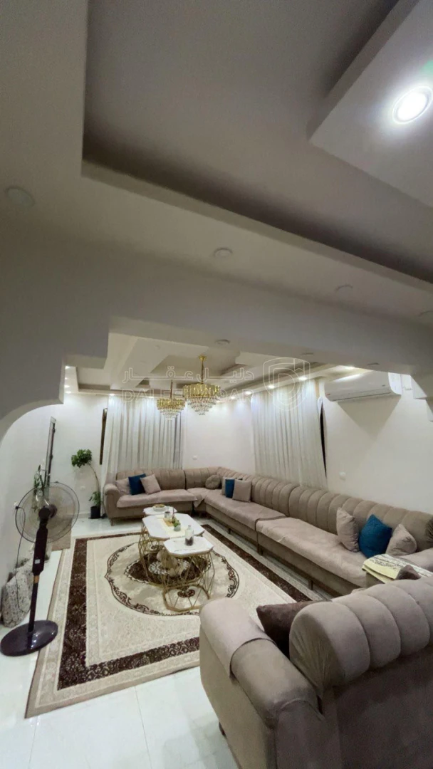 فيلا/منزل في اتوستراد عمان الزرقا حي الجندي  - 155,000 دأ - صورة 1