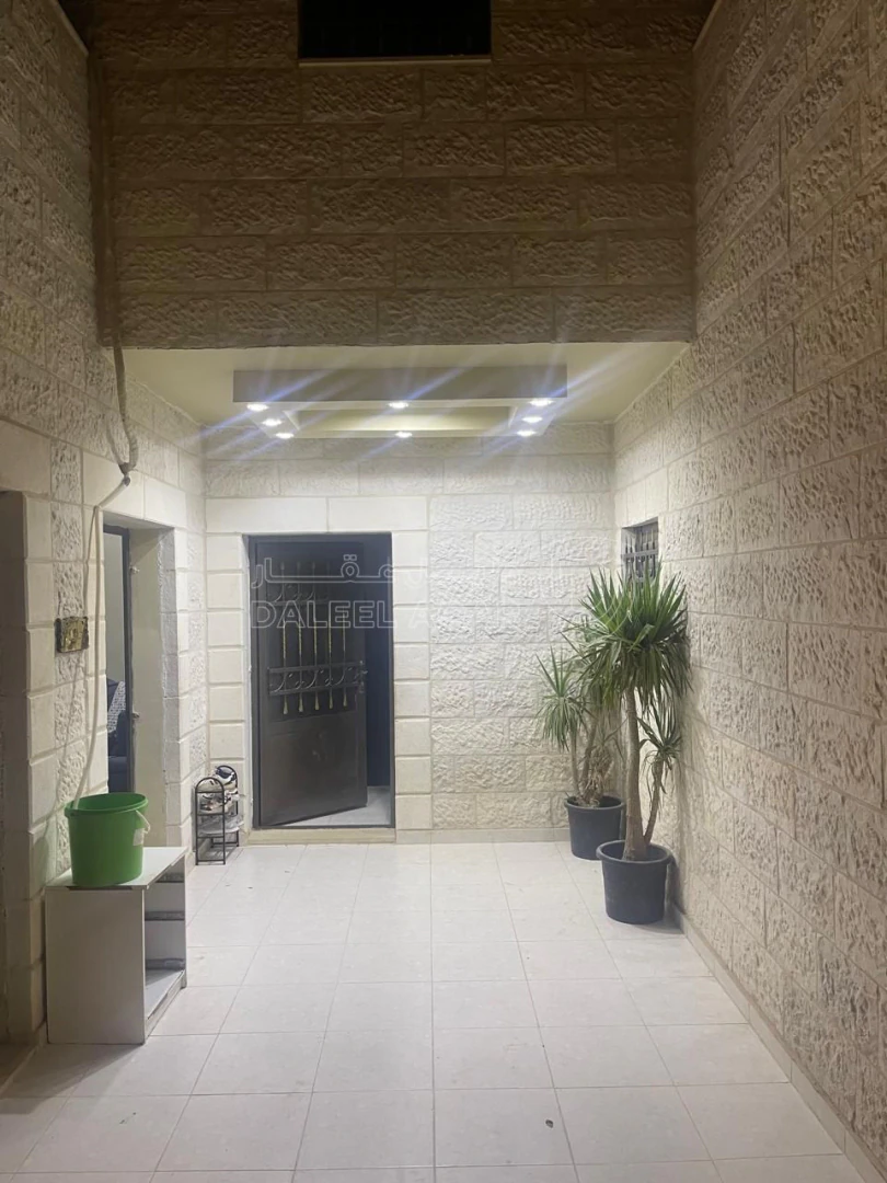 فيلا/منزل في اتوستراد عمان الزرقا حي الجندي  - 155,000 دأ - صورة 1