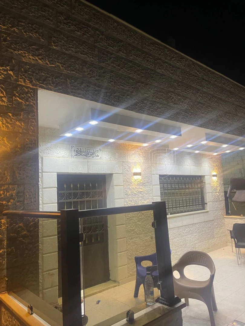 فيلا/منزل في اتوستراد عمان الزرقا حي الجندي  - 155,000 دأ - صورة 1