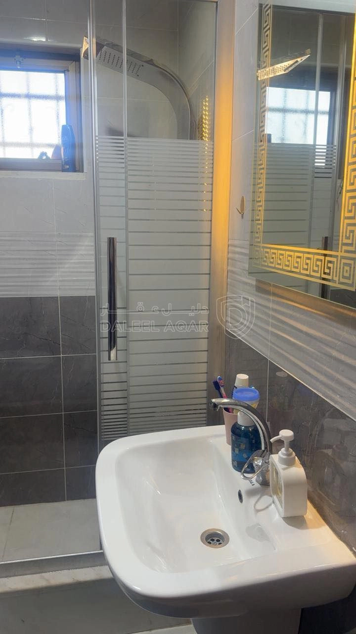 فيلا/منزل في اتوستراد عمان الزرقا حي الجندي  - 155,000 دأ - صورة 1