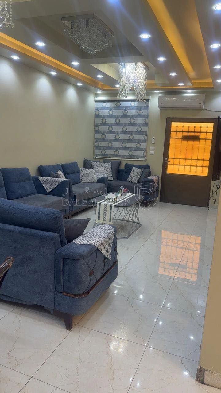 فيلا/منزل في اتوستراد عمان الزرقا حي الجندي  - 155,000 دأ - صورة 1