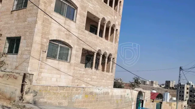 مبنى  - 200000 دأ