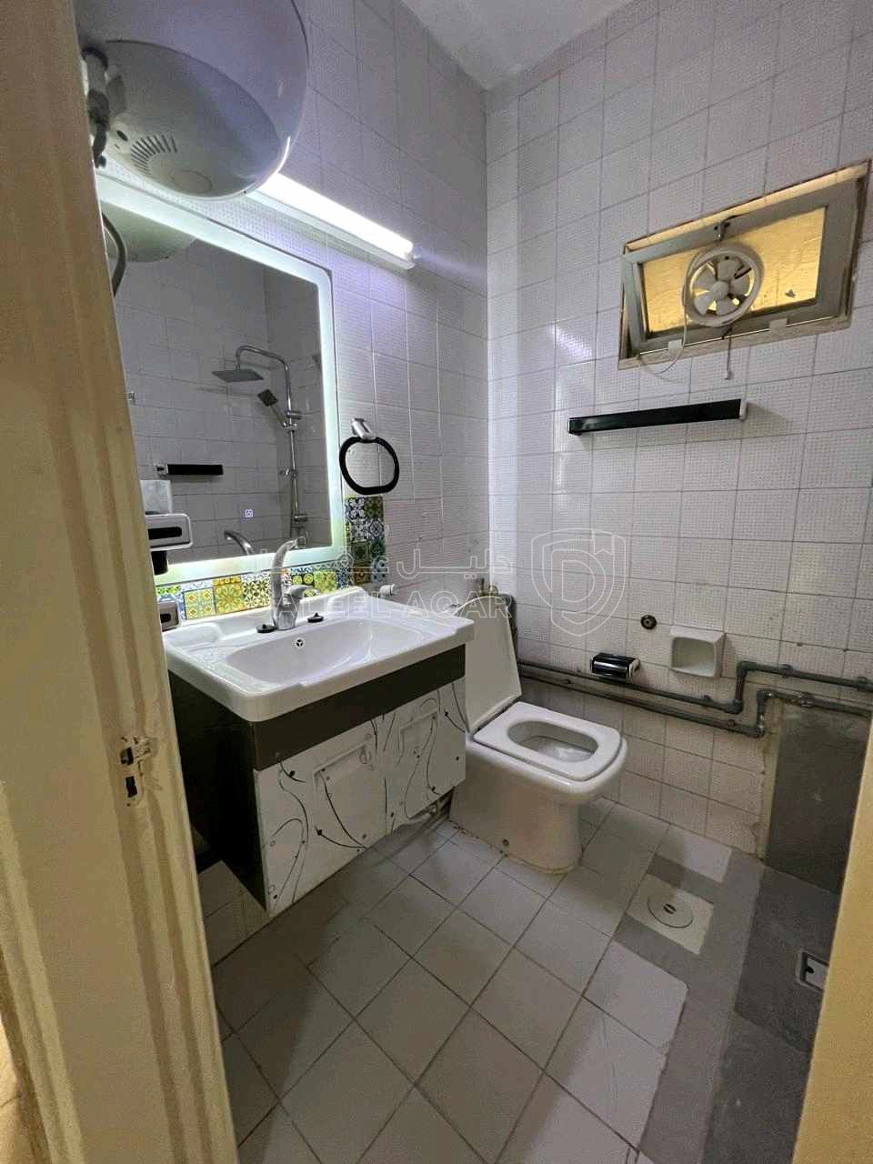 شقة في عمان ضاحية الحسين للإسكان - 57,000 دأ - صورة 1