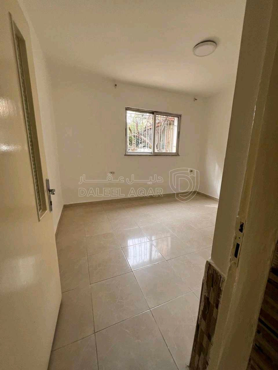 شقة في عمان ضاحية الحسين للإسكان - 57,000 دأ - صورة 1