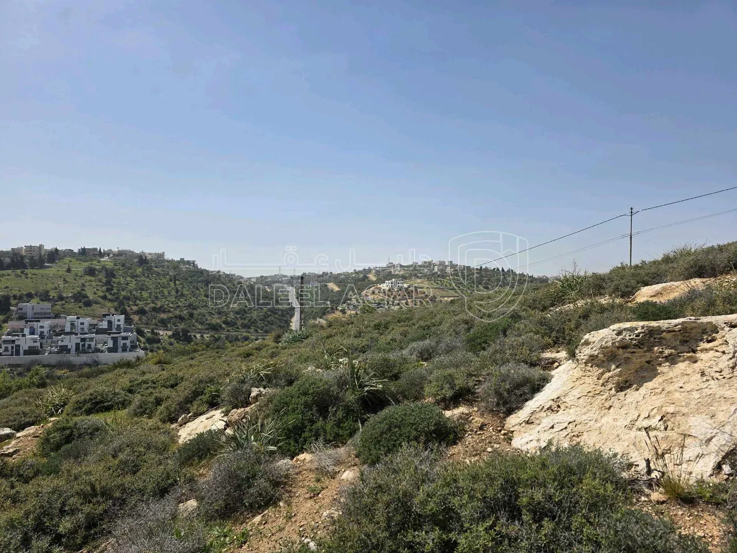 أرض في قطعة مميزة في ابو ركبة بموقعها واطلالتها وسعرها  - 600,000 دأ - صورة 1