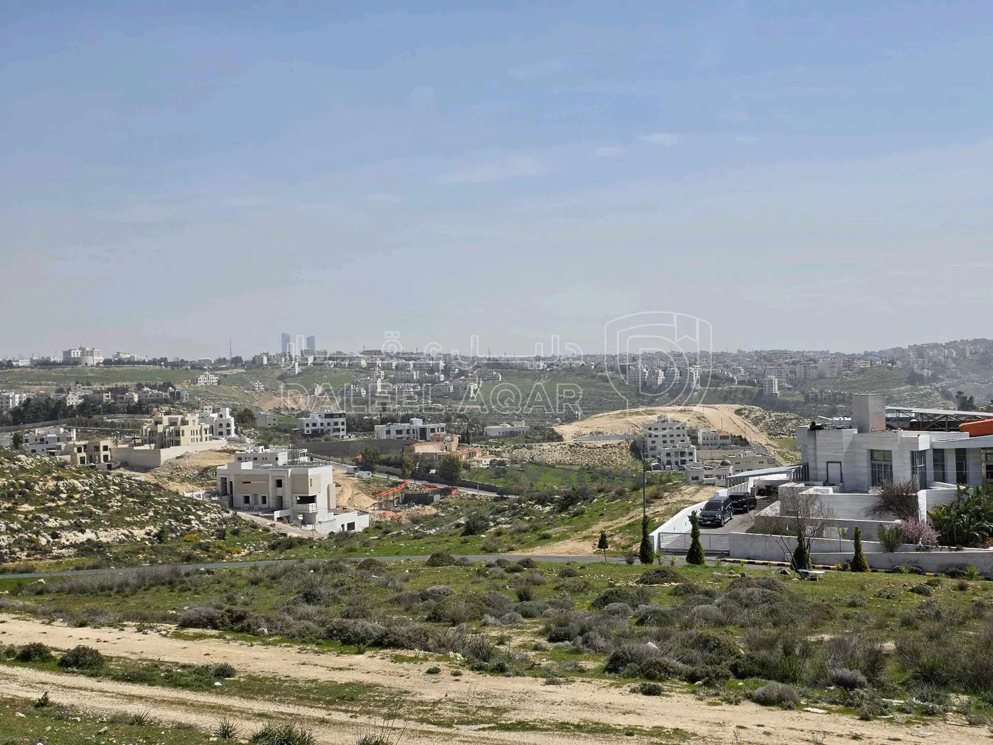 أرض في قطعة مميزة في ابو ركبة بموقعها واطلالتها وسعرها  - 600,000 دأ - صورة 1