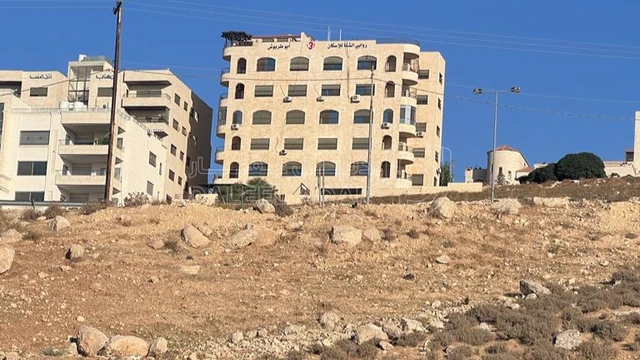شقة - ابو نصير / قرب شونيز  - 158000 دأ