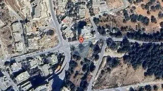 أرض - ارض سكنية للبيع في ماحص على شارعين بمساحة 481 م - 90000 دأ
