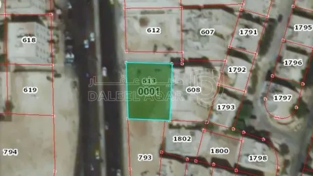 أرض - شارع الاردن - 450000 دأ
