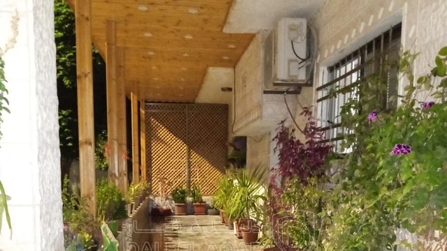 فيلا/منزل في مادبا حي الزهور - 85,000 دأ - صورة NaN