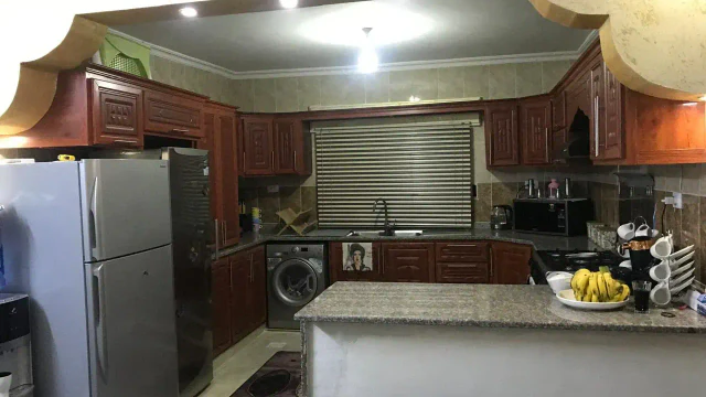 شقة - اربد الحي الشرقي شمال مسجد المقري - 320000 دأ