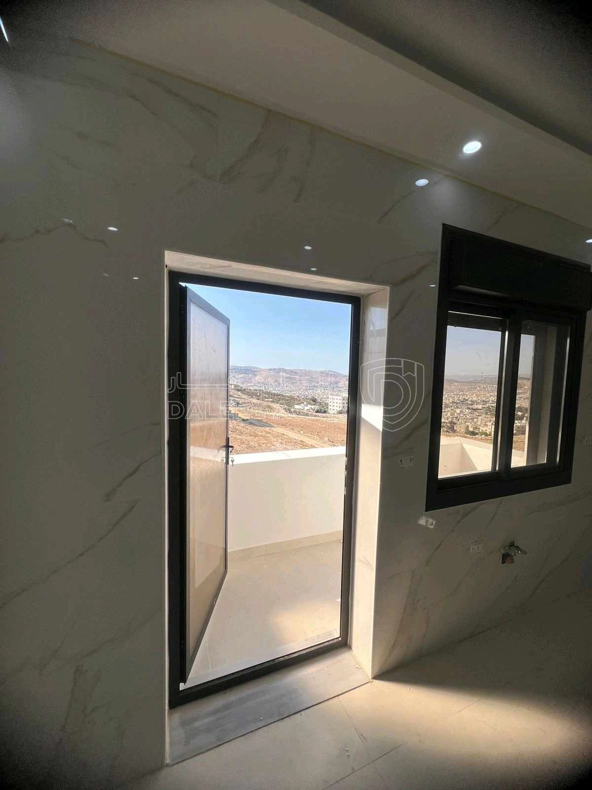 شقة في الجبيهه خلف قصر الاميره بسمه - 65,000 دأ - صورة 1