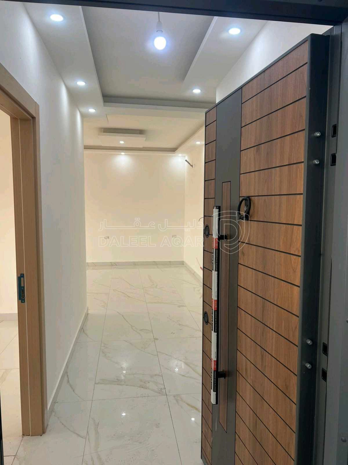 شقة في الجبيهه خلف قصر الاميره بسمه - 65,000 دأ - صورة 1