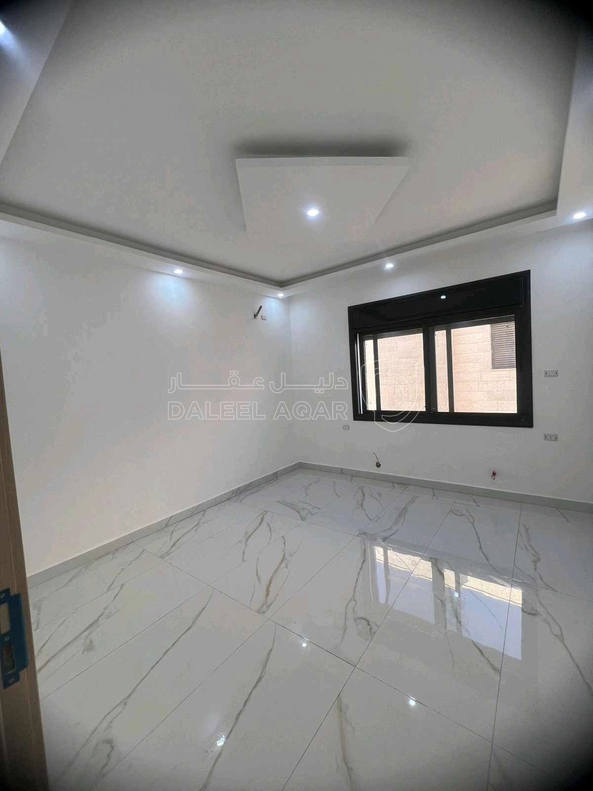 شقة في الجبيهه خلف قصر الاميره بسمه - 65,000 دأ - صورة 1