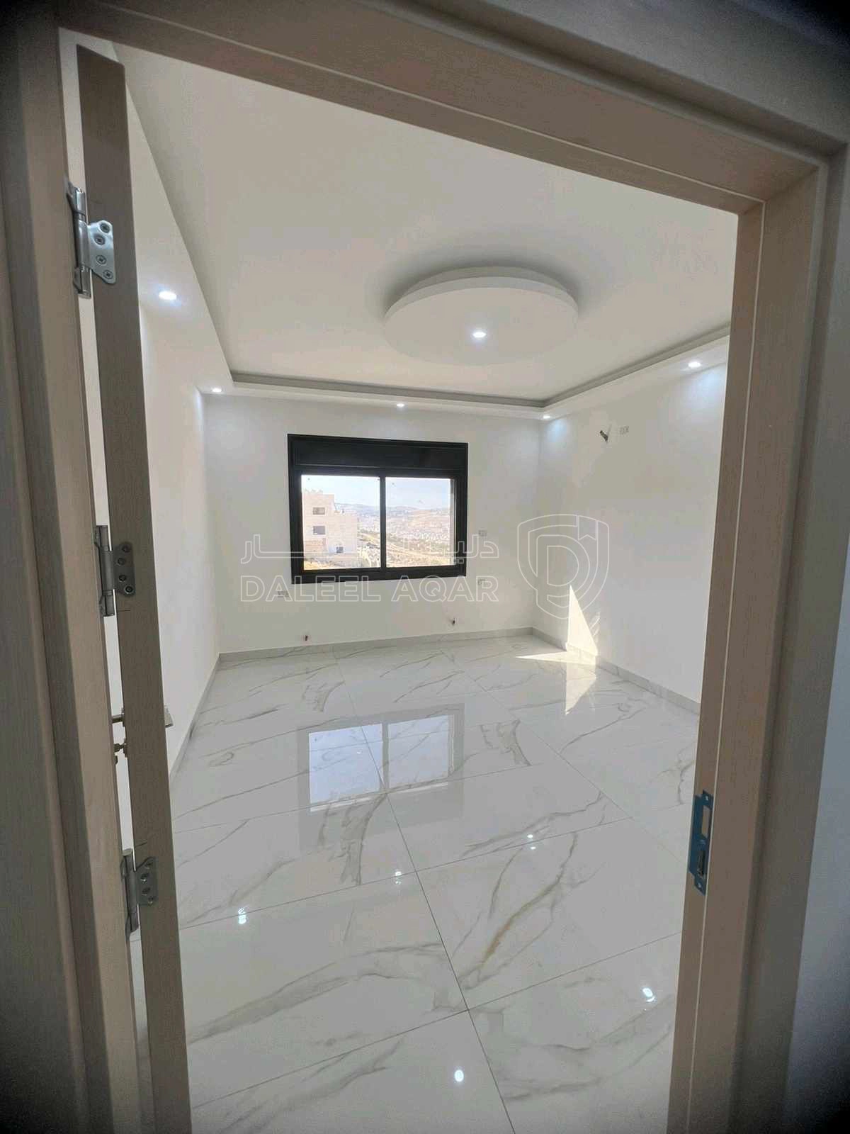 شقة في الجبيهه خلف قصر الاميره بسمه - 65,000 دأ - صورة 1