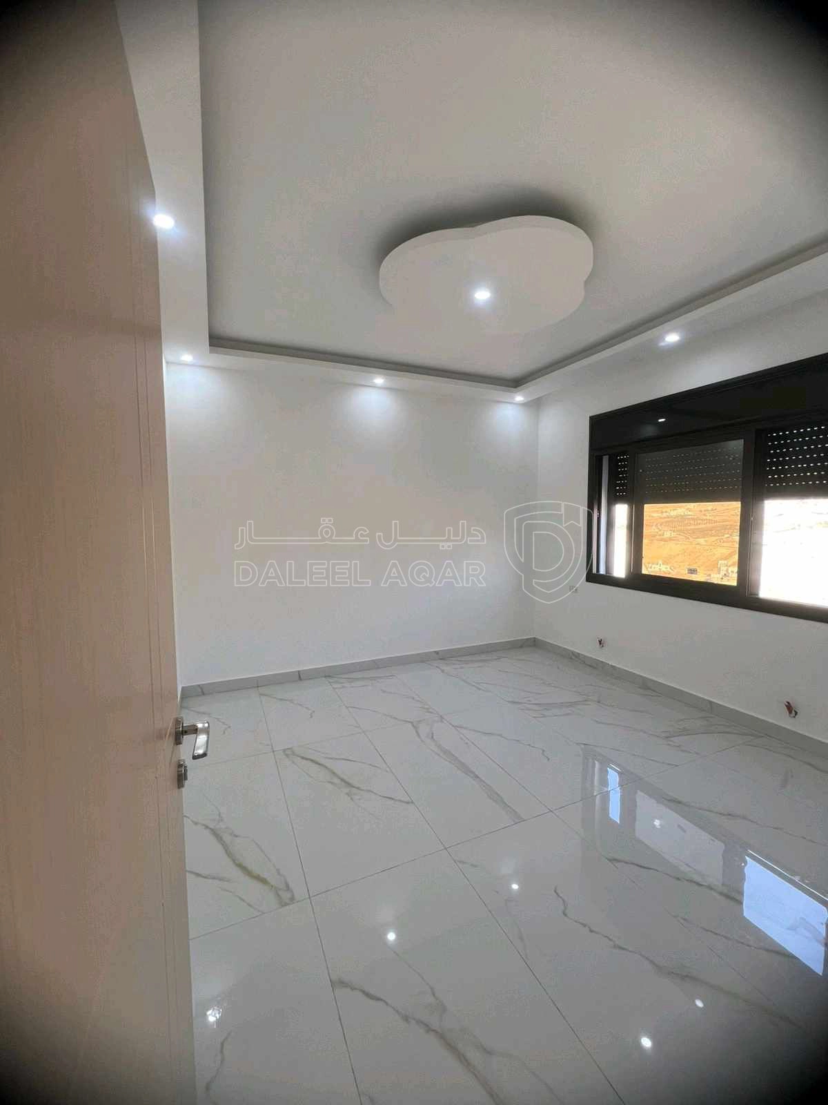 شقة في الجبيهه خلف قصر الاميره بسمه - 65,000 دأ - صورة 1