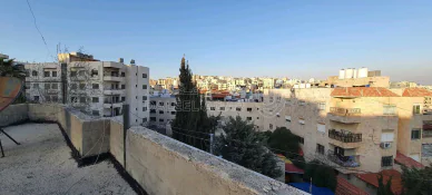 أرض في الجاردنز، شارع خالد الزريقات، فيلا رقم٢٢ - 450,000 دأ - صورة NaN