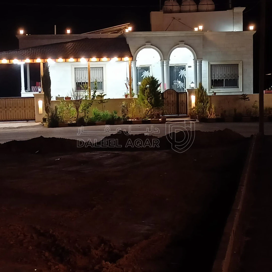 فيلا/منزل في ناعور - قرية العال والروضة - 275,600 دأ - صورة 1