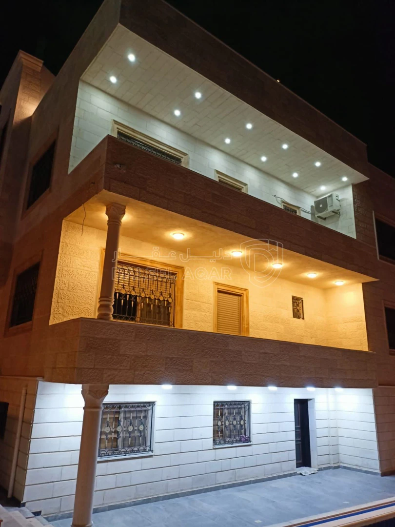 فيلا/منزل في ناعور - قرية العال والروضة - 275,600 دأ - صورة 1