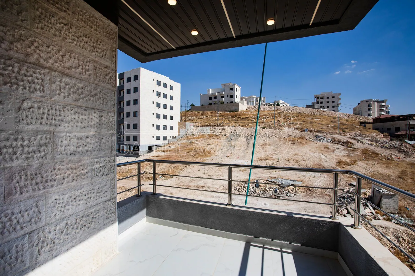 شقة في دوار الحكمة ابو علندا  - 47,000 دأ - صورة 1