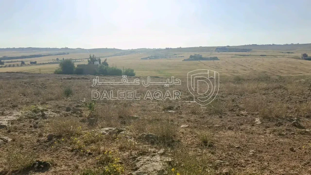 أرض في قطعة أرض مميزة للبيع متوفر جميع الخدمات  - 38,000 دأ - صورة 1