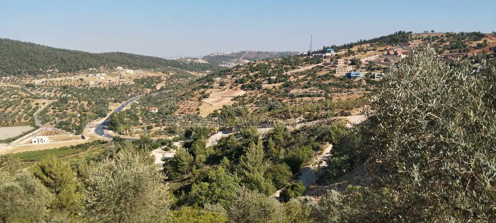 أرض في ارض زراعيه مخدومه تصلح لعمل شاليهات - 80,000 دأ - صورة 1