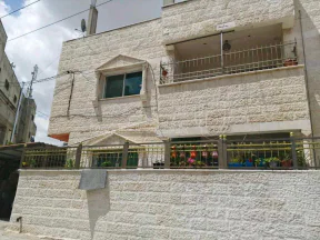 مبنى في اربد ايدون مقابل مسجد ايدون الكبير - 140,000 دأ - صورة NaN