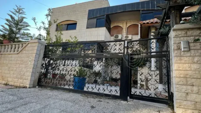 فيلا/منزل - شارع حسني الهدبان, طبربور - 170100 دأ