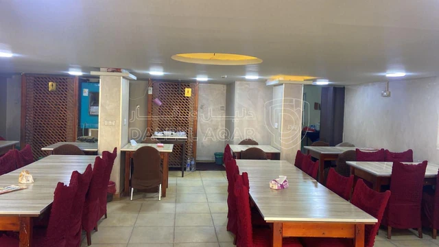 مبنى في شارع الكورنيش - 550,000 دأ - صورة NaN