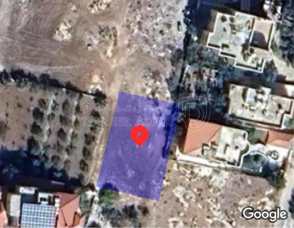 أرض في الحصن - 35,640 دأ - صورة 1