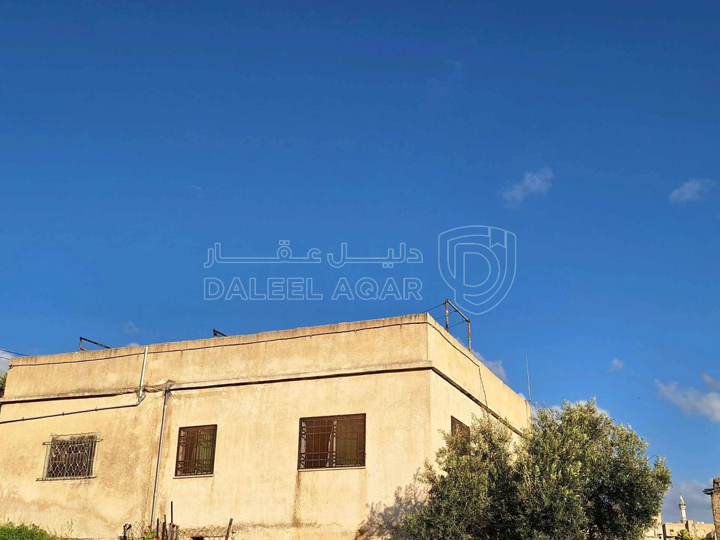 فيلا/منزل في منزل للبيع اربد بيت راس من المالك مباشره  - 70,000 دأ - صورة 1