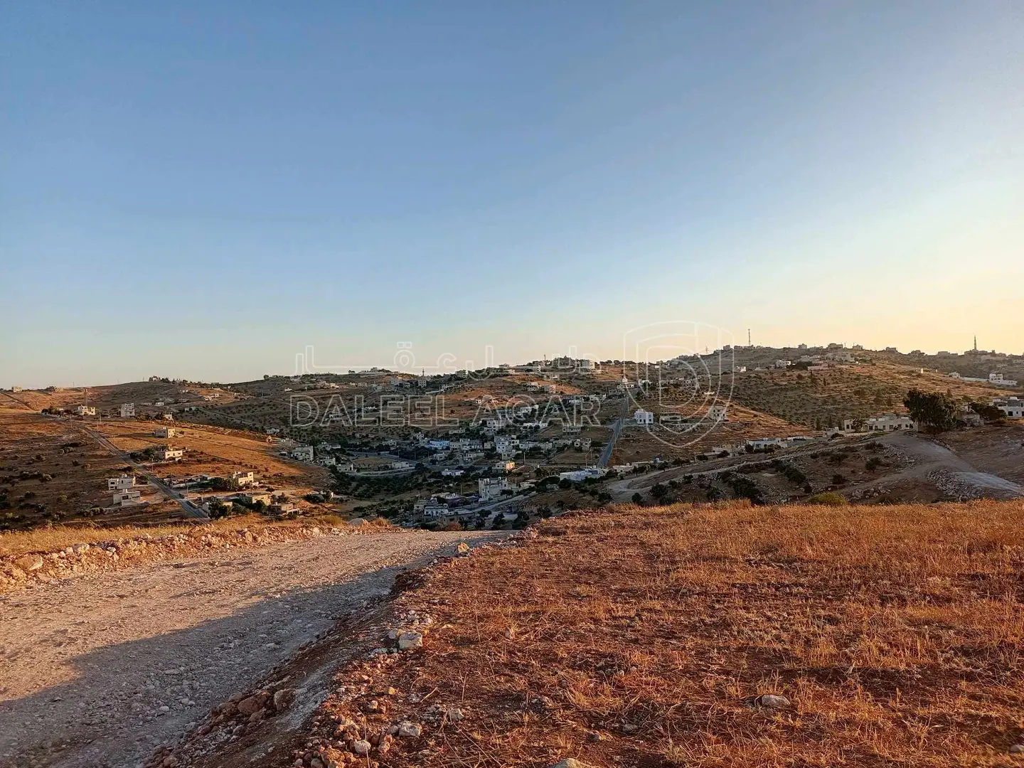 أرض في قطعة ارض مميزة جداً بانورامية رجم الشوف  - 58,000 دأ - صورة 1