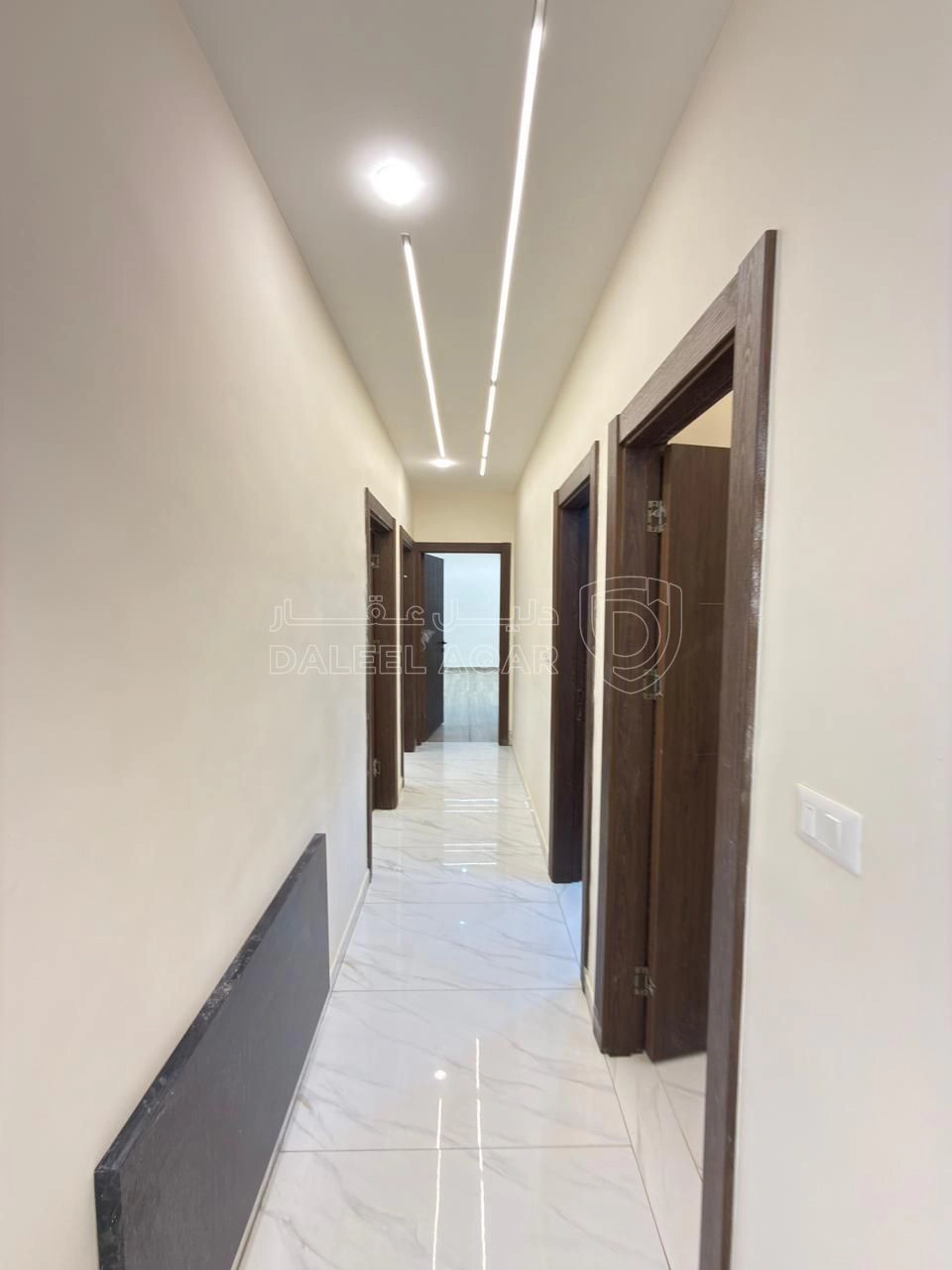 شقة في البنيات- حي المرعي- قرب مدارس الحصاد - 85,000 دأ - صورة 1