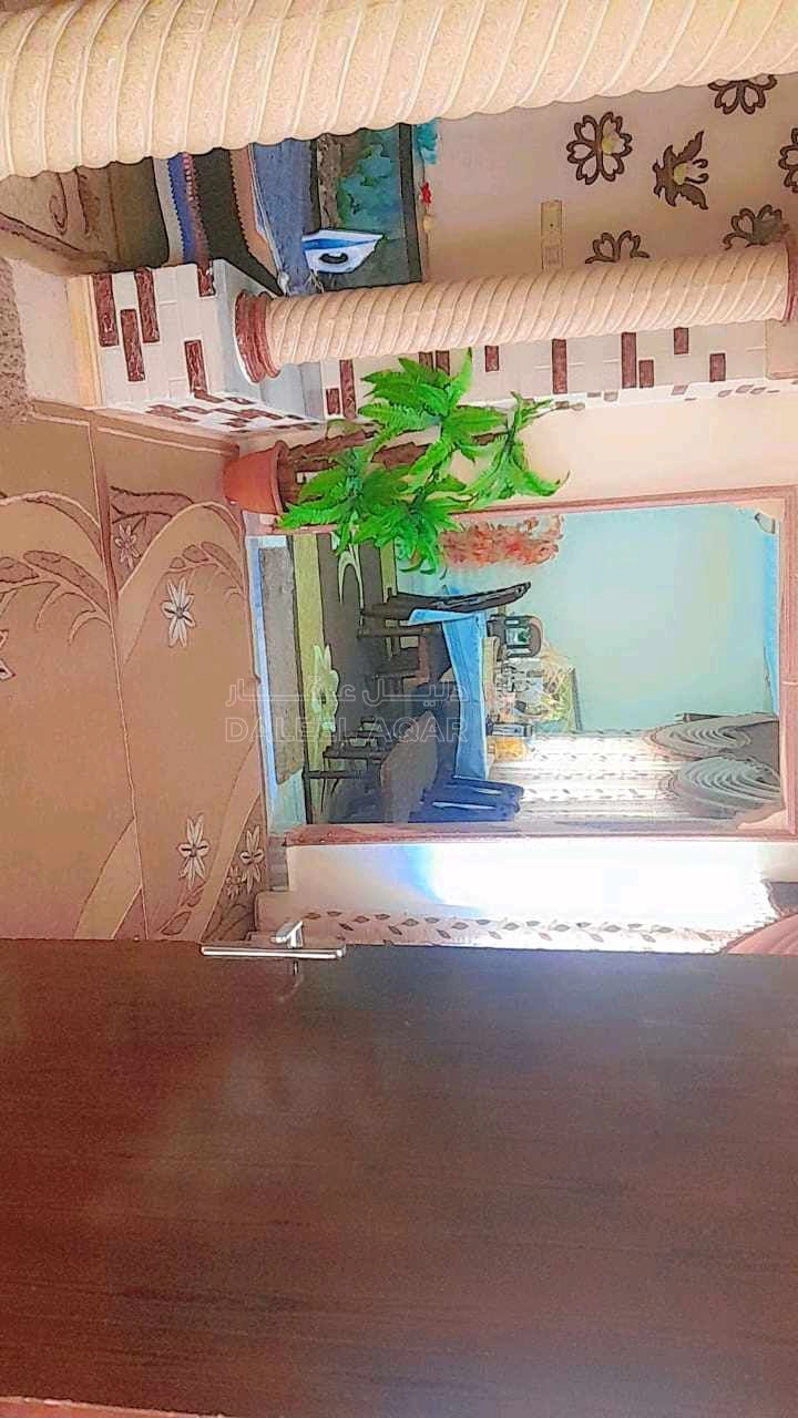 مبنى في السلط البقيع بعد مركز الصحي البقيع الشامل ب ٥٠م - 180,000 دأ - صورة 1