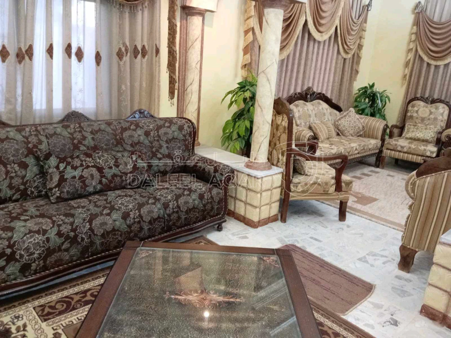 مبنى في السلط البقيع بعد مركز الصحي البقيع الشامل ب ٥٠م - 180,000 دأ - صورة 1