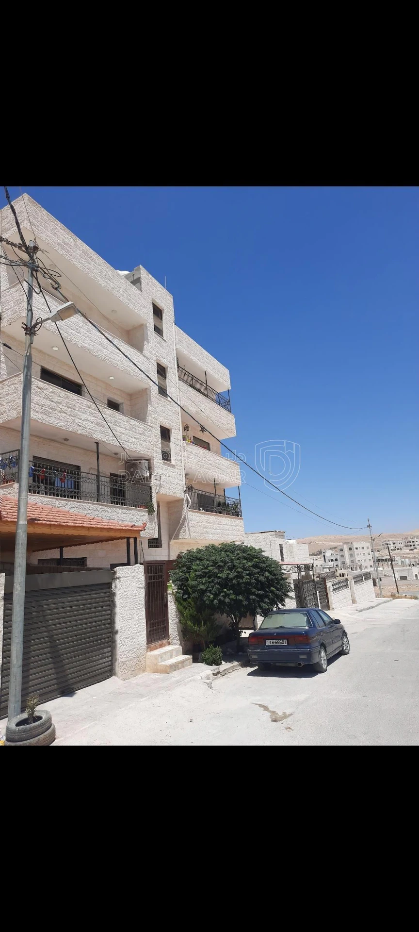 شقة في الزرقاء الجديدة شارع الوينك الكرامه  - 42,000 دأ - صورة 1